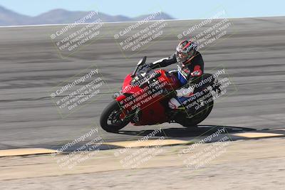 media/Oct-13-2025-Moto Forza (Mon) [[a66d839500]]/3-B Group/Session 2 (Bowl)/